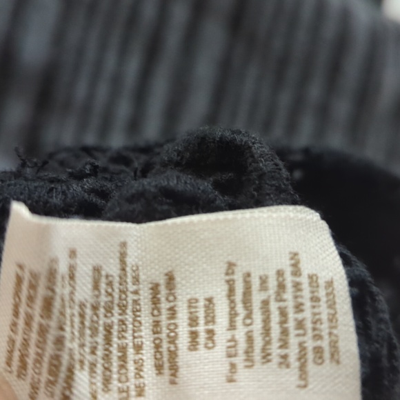 Free People We The Free Top Like New p2p -25 Length -23 - Picture 7 of 8